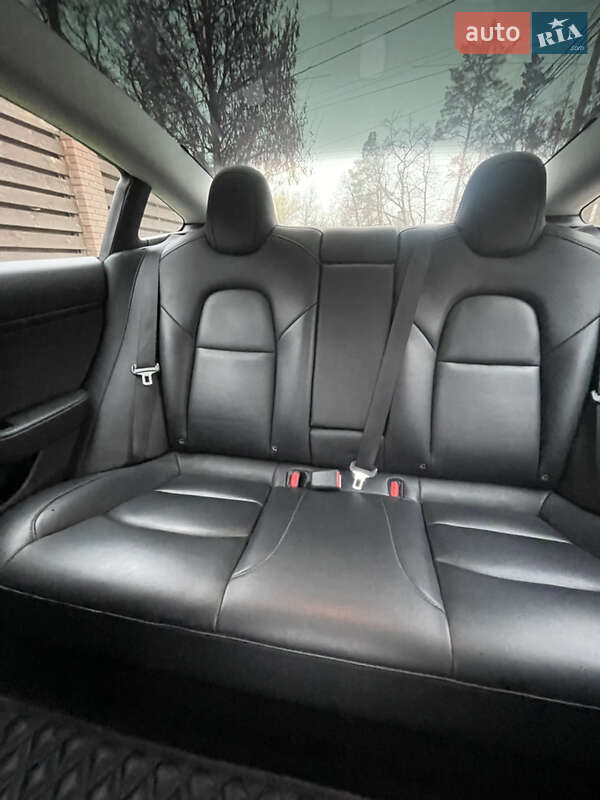 Седан Tesla Model 3 2019 в Киеве фото 18 Седан Tesla Model 3 2019 в Киеве