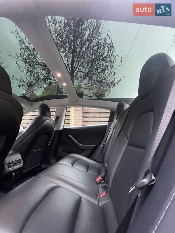 Седан Tesla Model 3 2019 в Киеве фото 24 Седан Tesla Model 3 2019 в Киеве