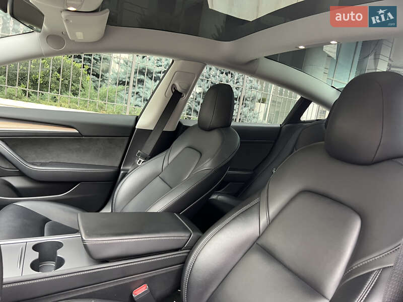 Седан Tesla Model 3 2023 в Киеве фото 19 Седан Tesla Model 3 2023 в Киеве