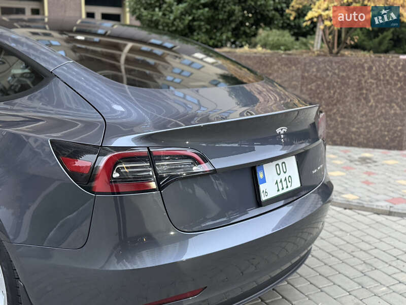 Седан Tesla Model 3 2023 в Одесі фото 18 Седан Tesla Model 3 2023 в Одесі