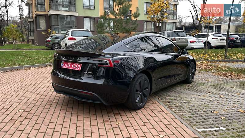 Седан Tesla Model 3 2024 в Києві