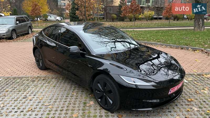 Седан Tesla Model 3 2024 в Києві