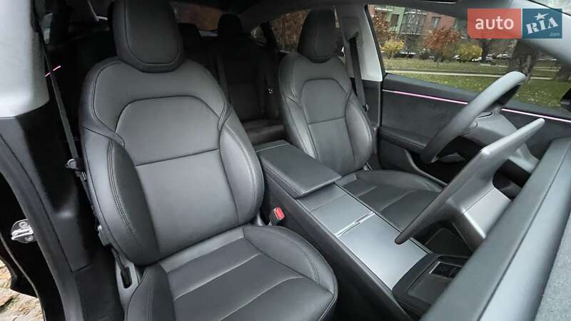 Седан Tesla Model 3 2024 в Києві