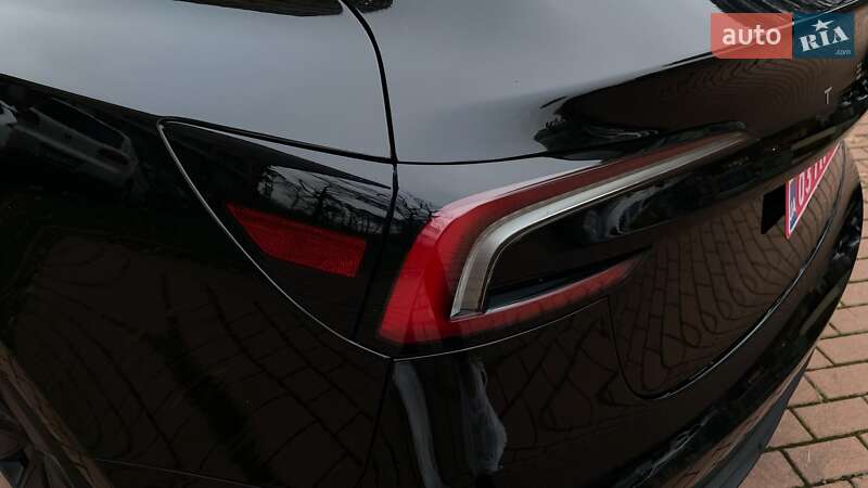 Седан Tesla Model 3 2024 в Києві