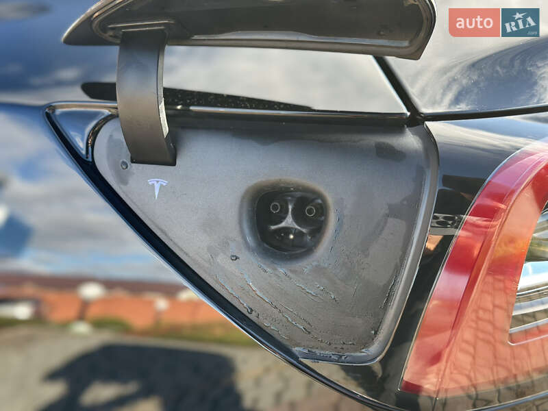 Седан Tesla Model 3 2022 в Мукачево