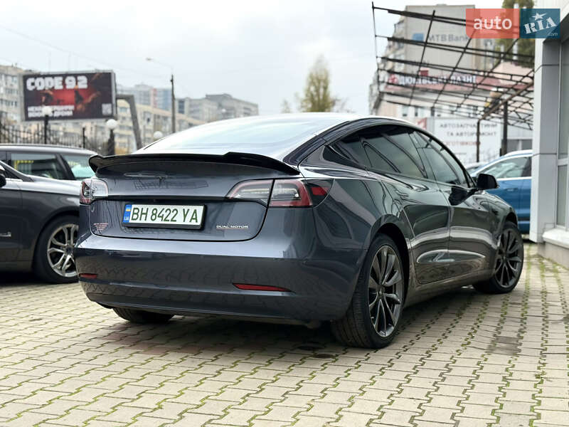 Седан Tesla Model 3 2019 в Одесі