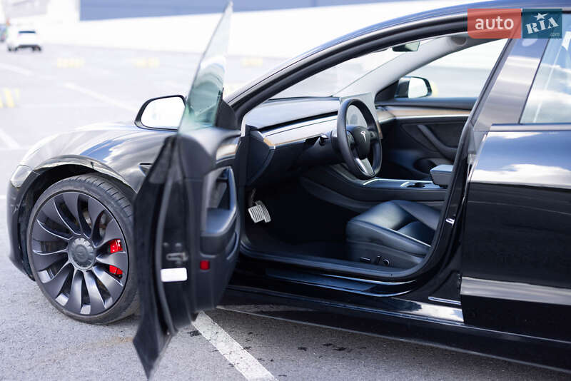 Седан Tesla Model 3 2021 в Львове фото 17 Седан Tesla Model 3 2021 в Львове