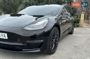 Седан Tesla Model 3 2019 в Харкові