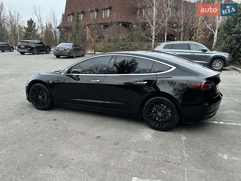 Седан Tesla Model 3 2019 в Харькове