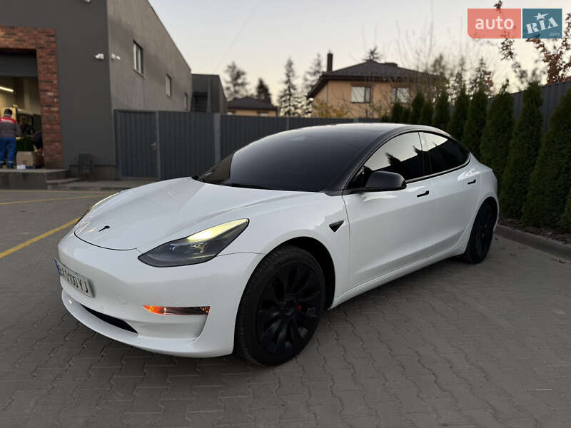 Седан Tesla Model 3 2022 в Вінниці