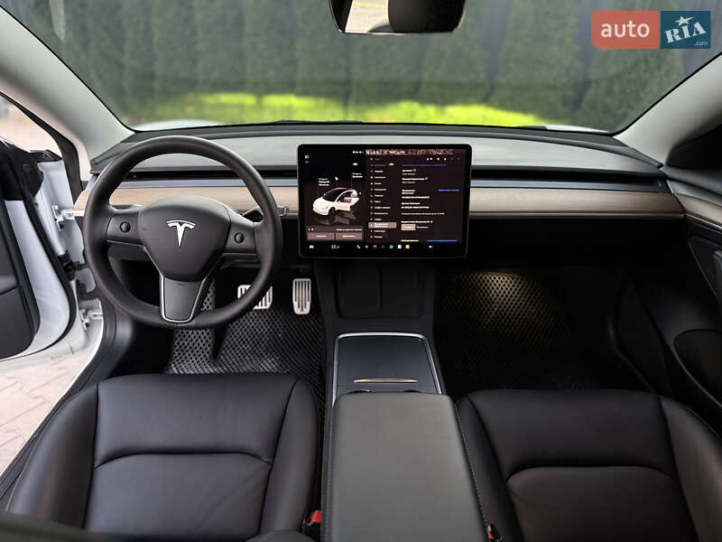 Седан Tesla Model 3 2022 в Вінниці