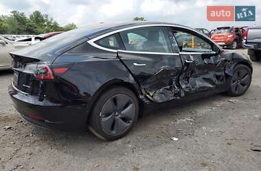 Седан Tesla Model 3 2018 в Самборе