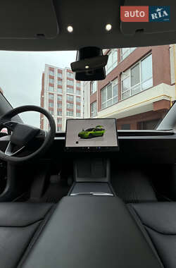 Седан Tesla Model 3 2024 в Ивано-Франковске