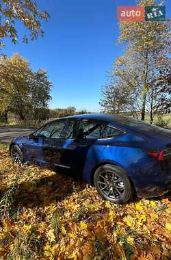 Седан Tesla Model 3 2022 в Львове