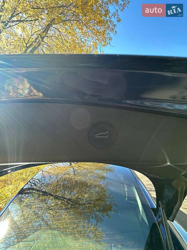 Седан Tesla Model 3 2022 в Львове