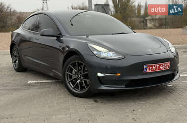 Седан Tesla Model 3 2022 в Кривом Роге