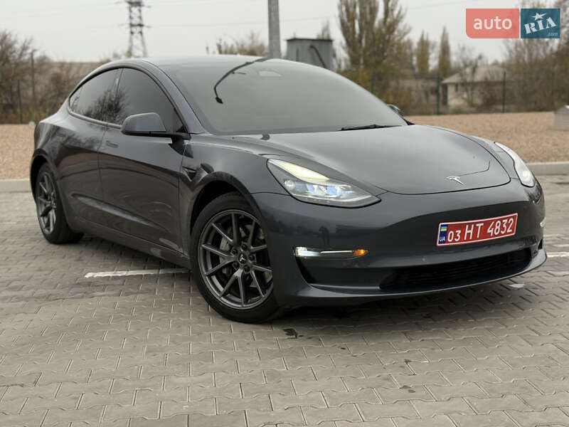Седан Tesla Model 3 2022 в Кривому Розі фото Седан Tesla Model 3 2022 в Кривому Розі