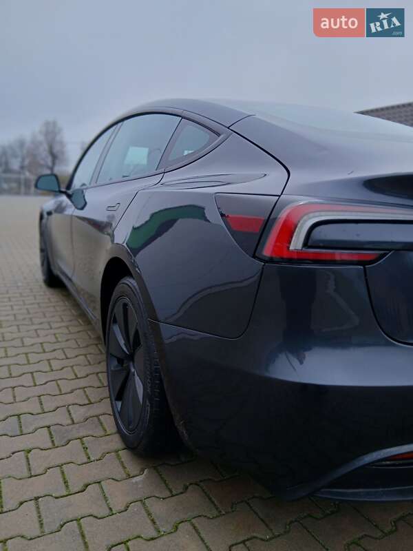 Седан Tesla Model 3 2024 в Калиновке