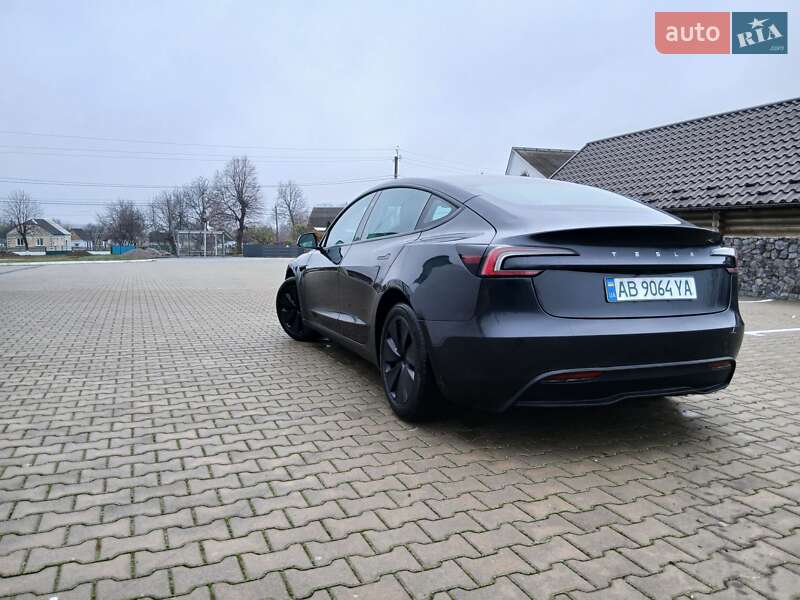 Седан Tesla Model 3 2024 в Калиновке