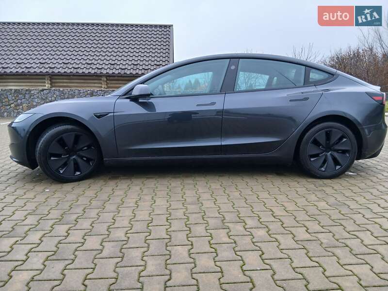 Седан Tesla Model 3 2024 в Калиновке