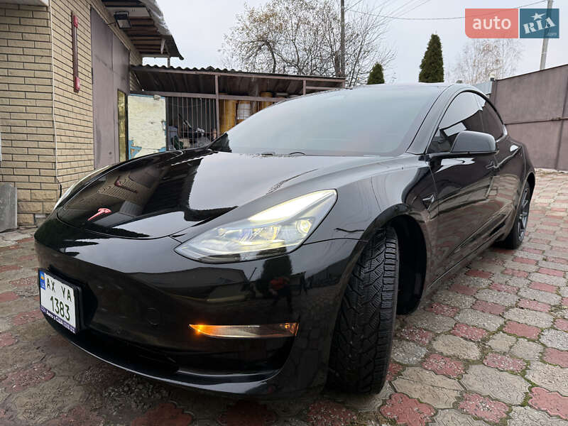 Седан Tesla Model 3 2018 в Харькове