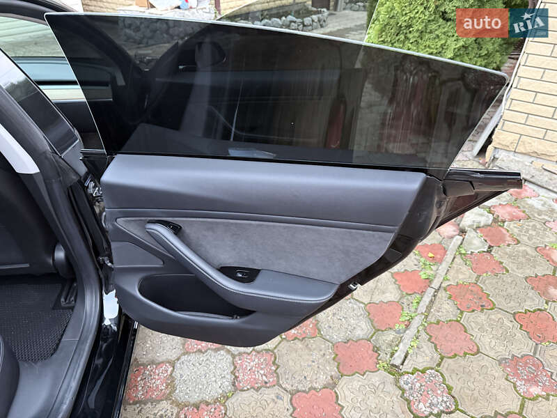 Седан Tesla Model 3 2018 в Харькове