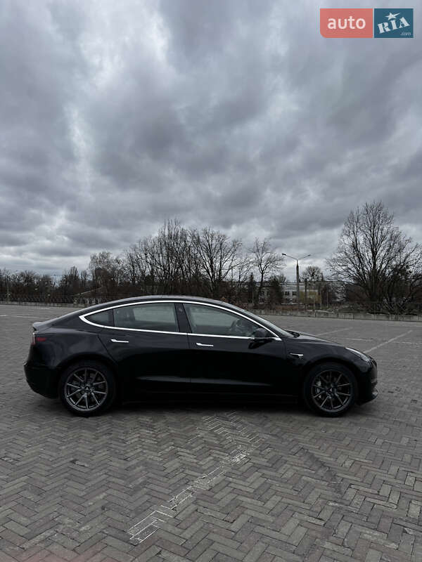 Седан Tesla Model 3 2019 в Харькове