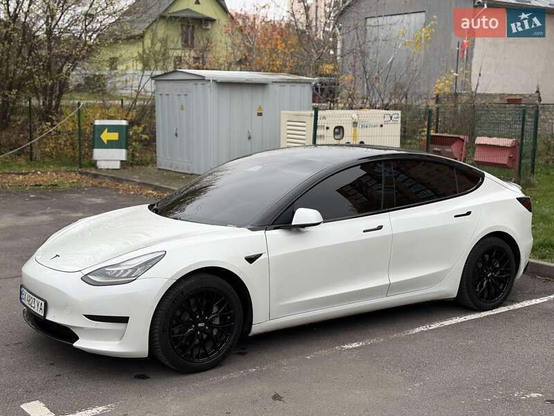 Седан Tesla Model 3 2019 в Кам'янець-Подільському фото 8 Седан Tesla Model 3 2019 в Кам'янець-Подільському
