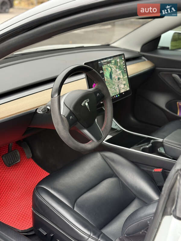 Седан Tesla Model 3 2019 в Кам'янець-Подільському фото 15 Седан Tesla Model 3 2019 в Кам'янець-Подільському