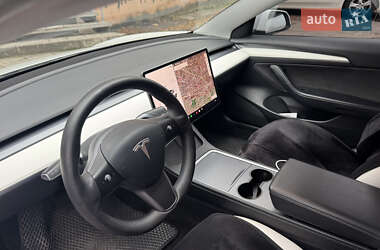 Седан Tesla Model 3 2021 в Каменском
