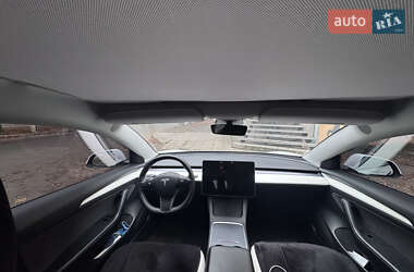 Седан Tesla Model 3 2021 в Каменском