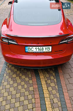 Седан Tesla Model 3 2018 в Трускавце