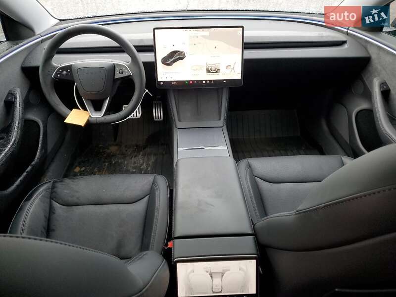 Седан Tesla Model 3 2024 в Києві