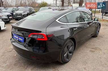Седан Tesla Model 3 2018 в Виннице