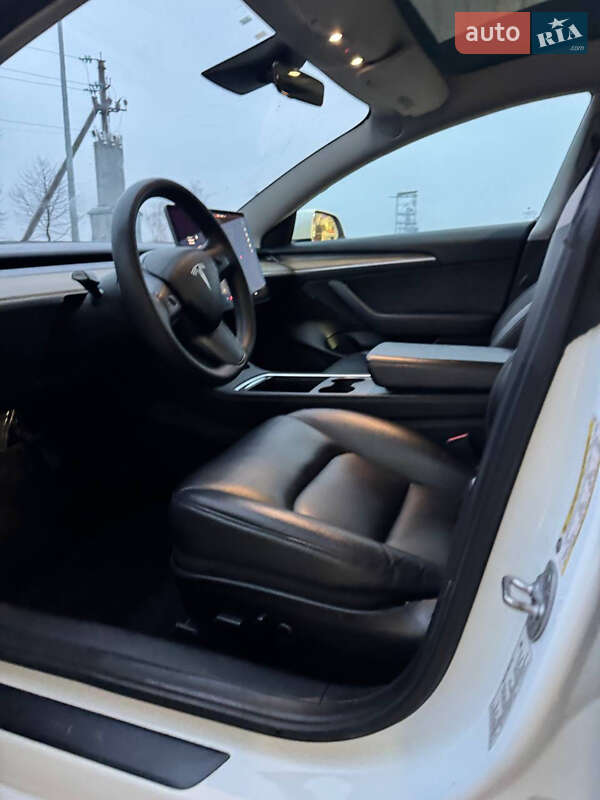 Седан Tesla Model 3 2021 в Львове фото 12 Седан Tesla Model 3 2021 в Львове