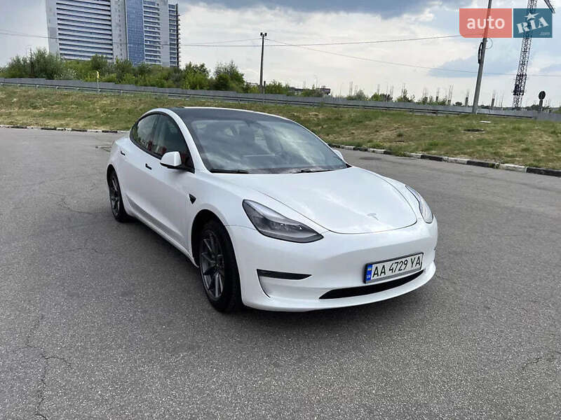 Седан Tesla Model 3 2020 в Киеве фото 5 Седан Tesla Model 3 2020 в Киеве