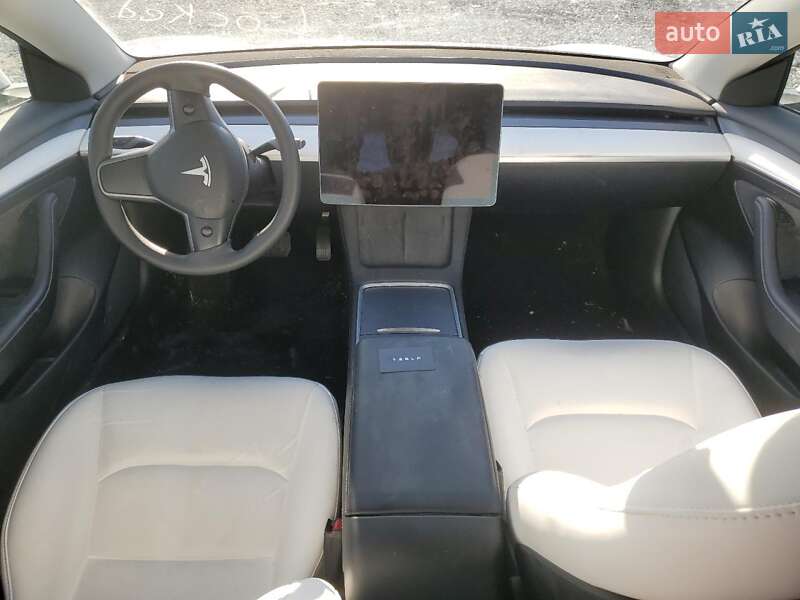 Седан Tesla Model 3 2023 в Львові