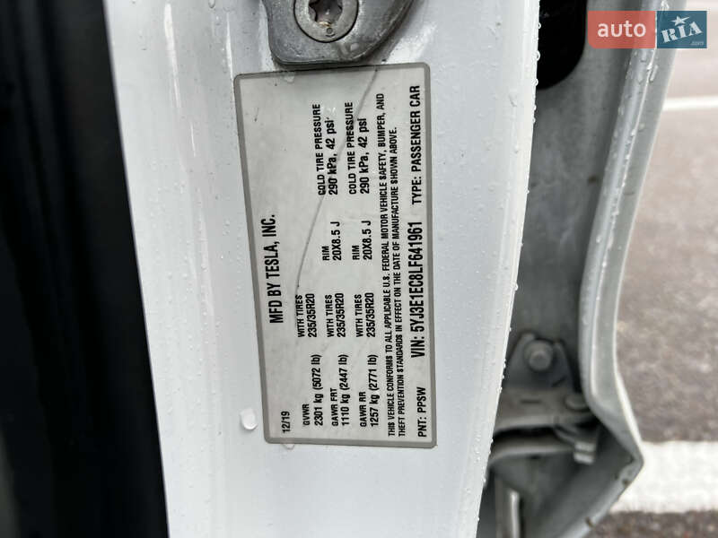 Седан Tesla Model 3 2019 в Житомирі