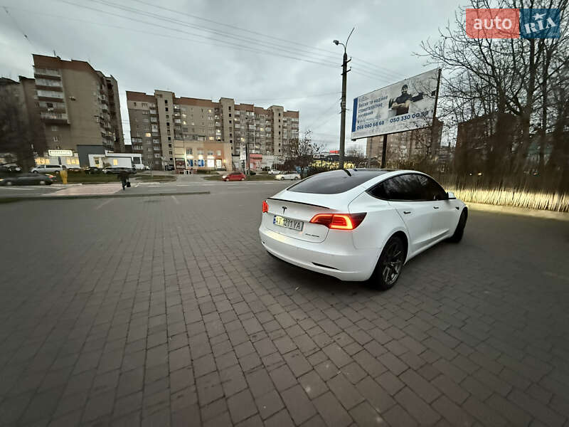 Седан Tesla Model 3 2019 в Ивано-Франковске