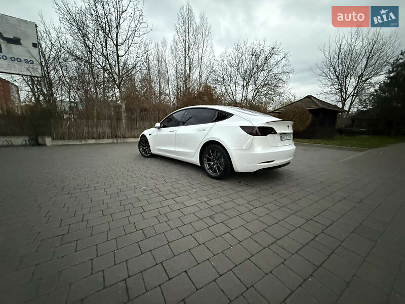 Седан Tesla Model 3 2019 в Ивано-Франковске