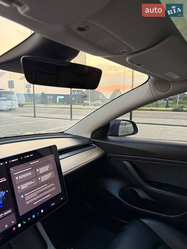 Седан Tesla Model 3 2018 в Луцьку фото 10 Седан Tesla Model 3 2018 в Луцьку