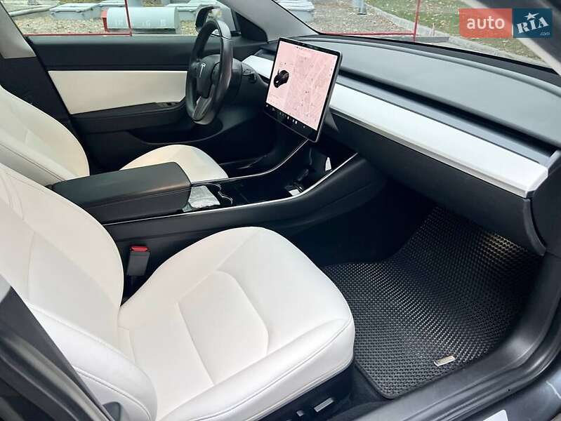Седан Tesla Model 3 2018 в Львове фото 9 Седан Tesla Model 3 2018 в Львове
