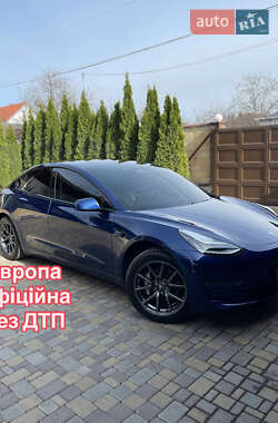 Седан Tesla Model 3 2019 в Харкові