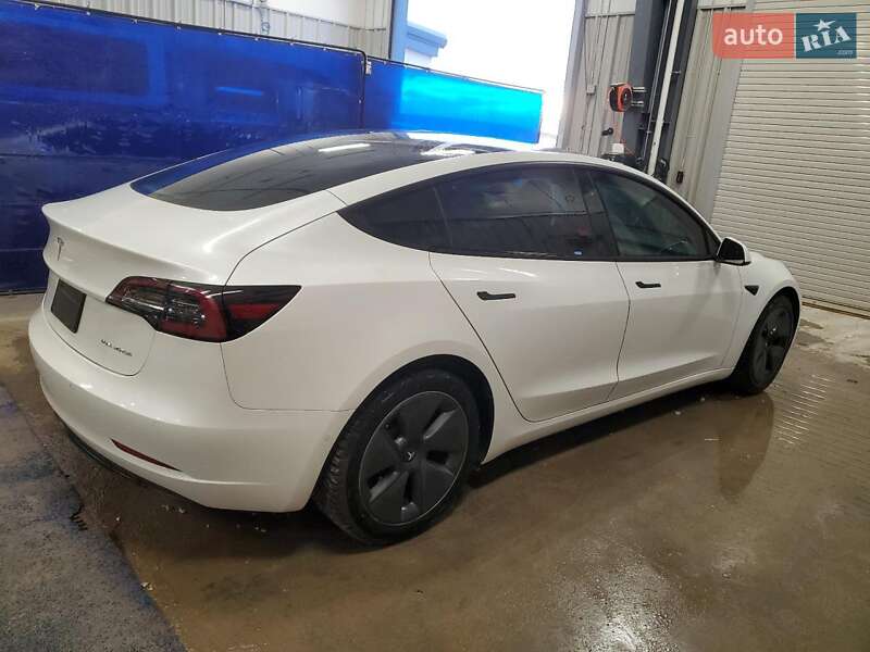 Седан Tesla Model 3 2021 в Одессе