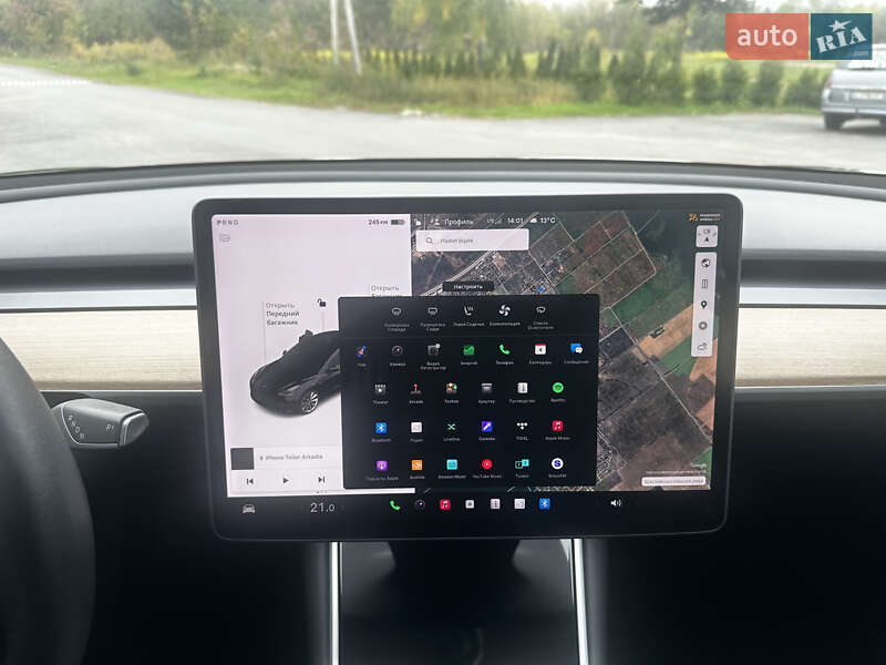 Седан Tesla Model 3 2019 в Киеве