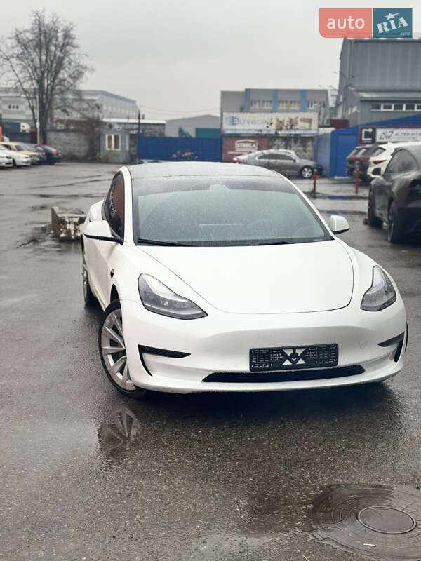 Седан Tesla Model 3 2022 в Киеве фото Седан Tesla Model 3 2022 в Киеве