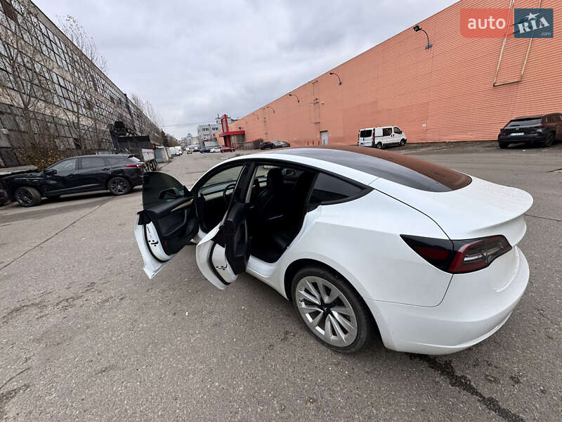 Седан Tesla Model 3 2022 в Киеве фото 9 Седан Tesla Model 3 2022 в Киеве