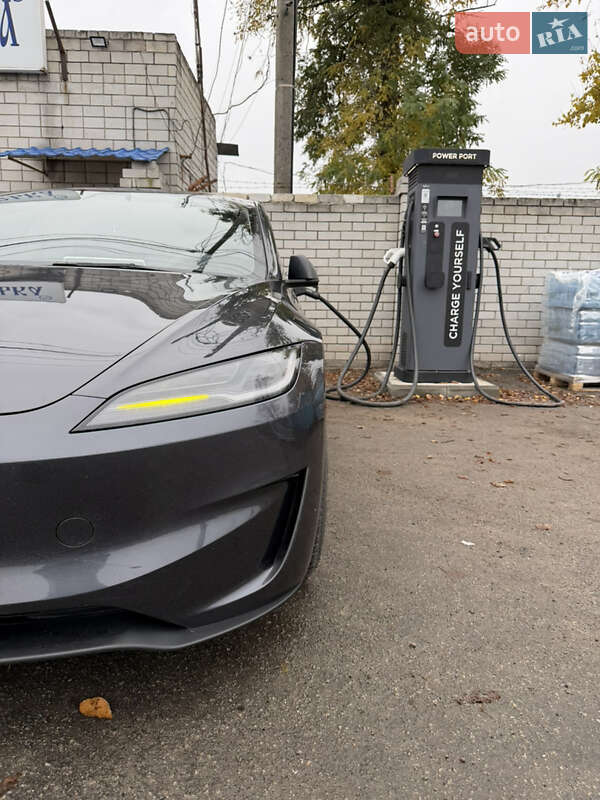 Седан Tesla Model 3 2024 в Дніпрі фото 2 Седан Tesla Model 3 2024 в Дніпрі