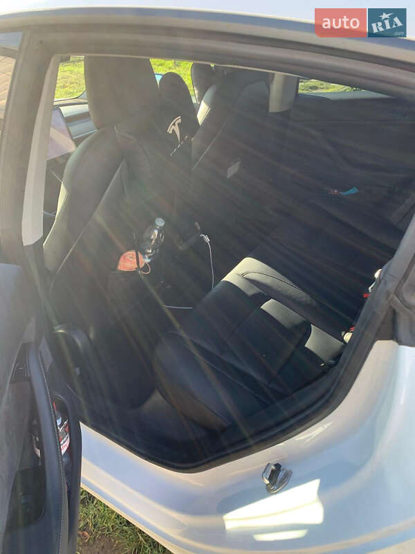 Седан Tesla Model 3 2018 в Львові фото 8 Седан Tesla Model 3 2018 в Львові