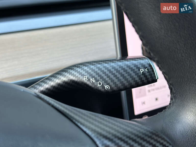 Седан Tesla Model 3 2019 в Тернополі